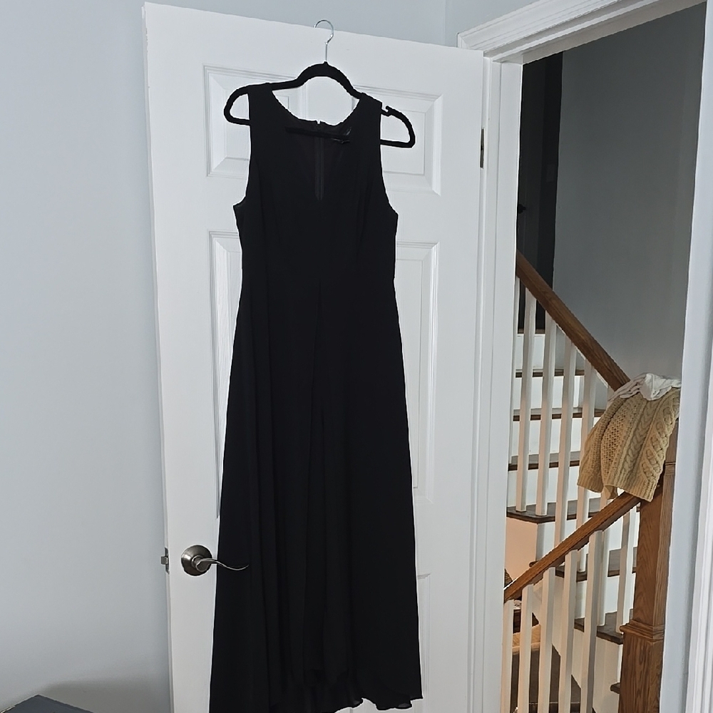 Elegant Black Sleeveless Dress